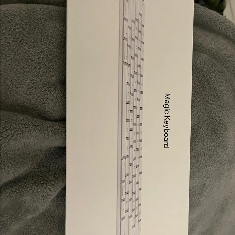 Apple Wireless Keyboard in White